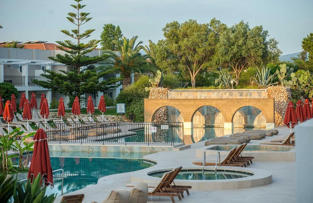 Bitzaro Grande Hotel & Suites-1